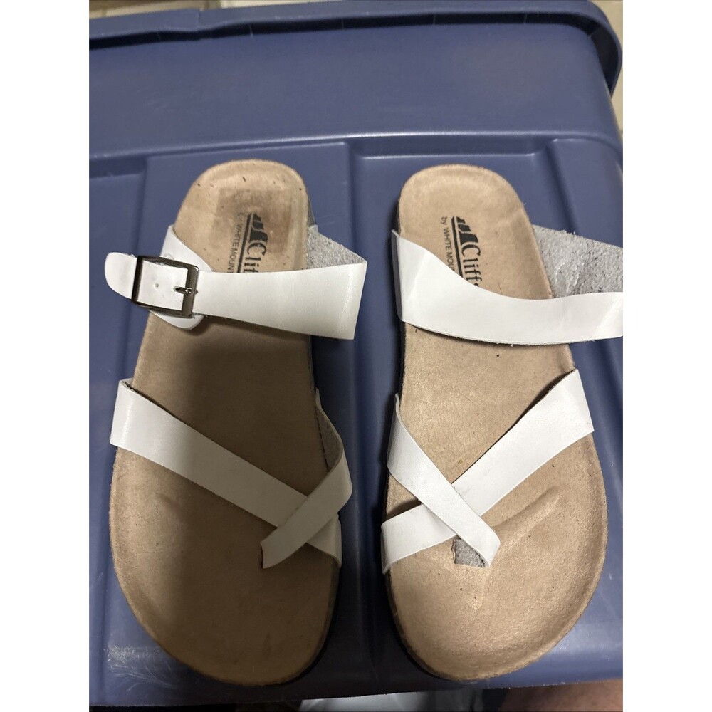 White Mountain Womens Size 8 Carly Leather Thong Comfort Sandals Foot Bed White